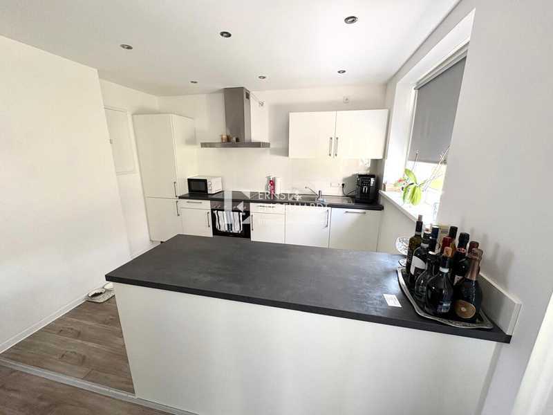                                                               Attraktive 5-Zimmer-Wohnung mit Balkon &amp; moderner Einbauk&uuml;che zu vermieten (MH2&hellip;                                                       in Albertshofen (Kitzingen)