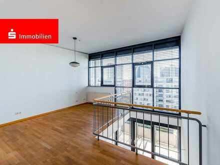 Frankfurt-Bockenheim: Luxuriöse Dachgeschoss-Maisonette mit Penthousecharakter und Skylineblick