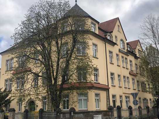 Schöne & großzügige 2,5-Zimmer-Wohnung zentrumsnah in Pirna