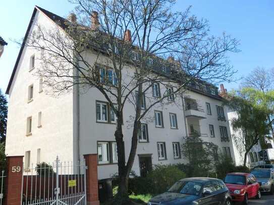 Attraktive 2-Zimmer-Wohnung mit Süd-West Loggia zur Gartenseite