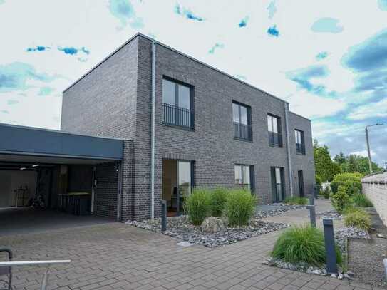 Wohnen und arbeiten unter einem Dach auf ca. 760 m² Nutzfläche in Wesel-Obrighoven