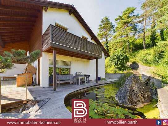 Charmantes Einfamilienhaus mit ELW und Burgblick in idyllischer Traumlage