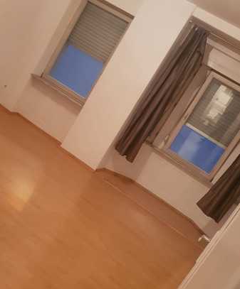 3 Zimmer Wohnung, EB Küche, Balkon