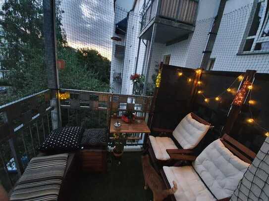 Sehr schöne 3-Zimmer mit Wanne, Dusche, Balkon und Aufzug in sehr beliebter Lage!