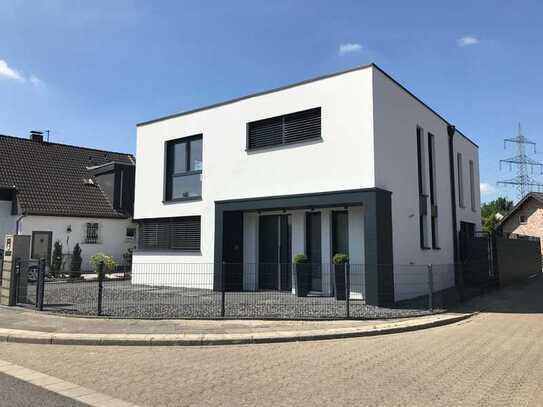 A+ Neubau "Bauhaus" in D-Lohausen mit 175m2 Wohnfläche inkl. 456m2 Grundstück