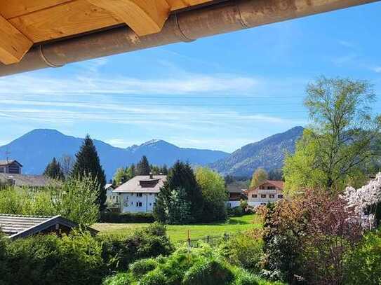 Neubau in Bad Wiessee auf einem sonnigen, ca. 1.380 m² großen, Grundstück