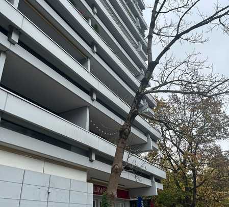 Kernsanierte 2-Zimmer-Wohnung mit Balkon in München Schwabing-West