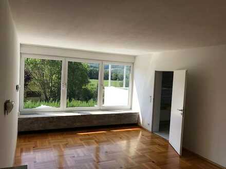 4,5-Zimmer-Wohnung mit Balkon und Einbauküche in Untersteinbach