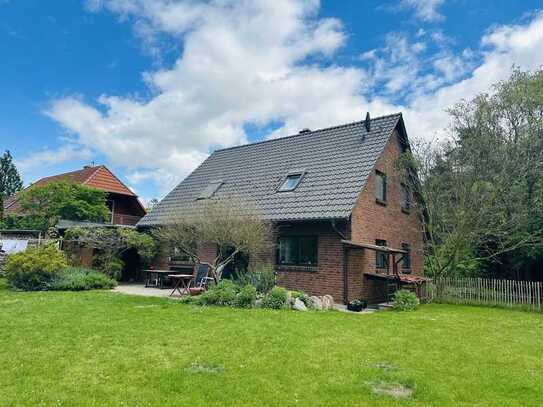 Klinkerhaus- Niedrigenergiehaus umgeben von 4 Seen mit unverbautem Blick in die Natur