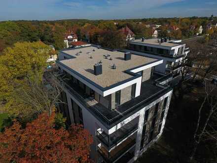 PENTHOUSE mit 142m² DACHTERRASSE und BLICK in den AUENWALD / KLIMA / KNX STEUERUNG / KAMIN- u SAUNA