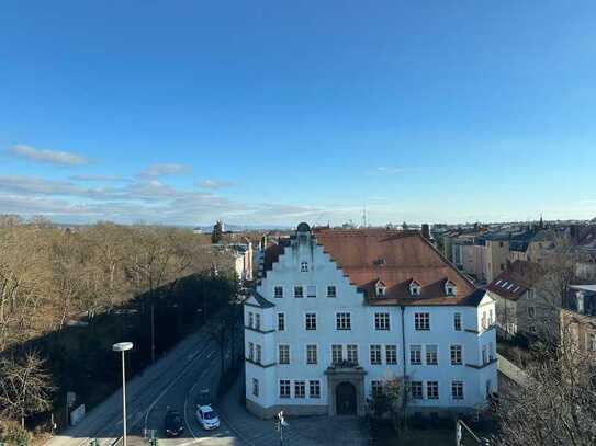 Helle Wohlfühlwohnung mit Balkon in der Altstadt