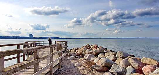 Schöne möblierte Galerie-Wonung in Timmendorfer Strand/ OT Niendorf mit Balkon u. Tiefgarage