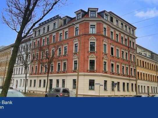 2-Zimmer-Wohnung in charmantem Altbau. Modernes Wohnen auch für bewegungseingeschränkte Bewohner.