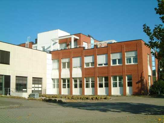 "PROVISIONSFREI" Lagerfläche (610 m²) + ( 80 m²) Büro in Dietzenbach zu vermieten