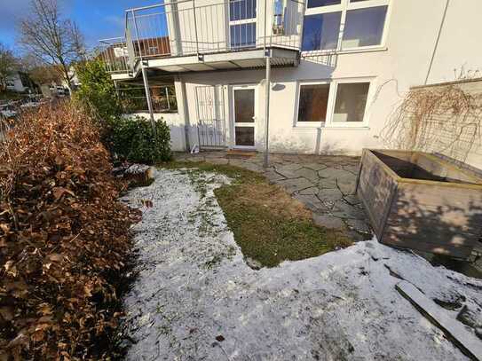 2-Raum-Souterrain-Wohnung mit schönem Garten und Einbauküche in Ulm