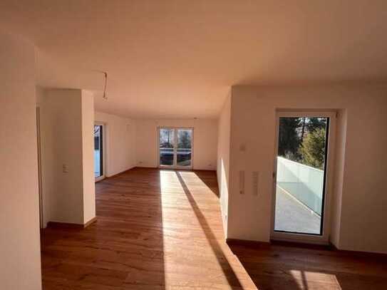 Moderne neuwertige 3-Zimmer Wohnung ruhige Lage in d. Kernstadt Straubing-Baujahr 2022, barrierefrei