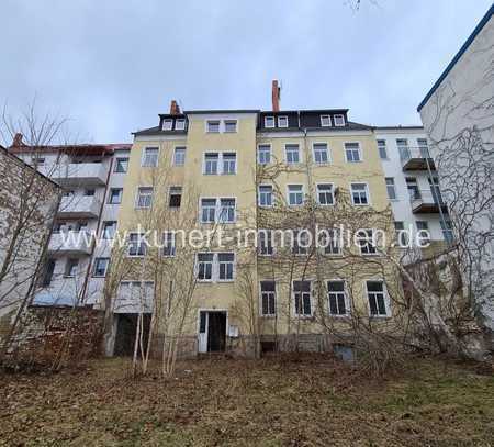 Herrschaftliches leerstehendes Mehrfamilienhaus mit Sanierungsbedarf in Chemnitz mit 808 m² Wfl.