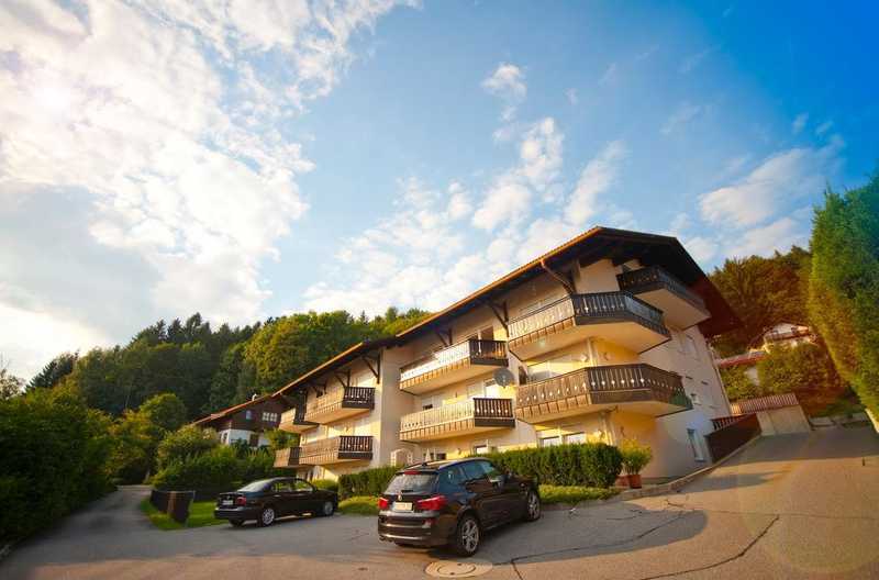                                                               Moderne 2‑Zimmer Wohnung mit traumhaft unbebauten Blick zum Silberberg und &uuml;ber&hellip;                                                       in Regen (Regen)