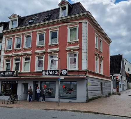 Mehrfamilienhaus mit Gewerbeeinheiten im Norden von Flensburg