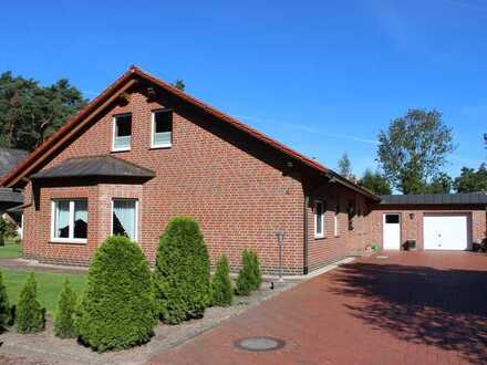Sehr gepflegter, großer Bungalow mit Garage in ruhiger Lage - OG-Ausbau und ELW möglich