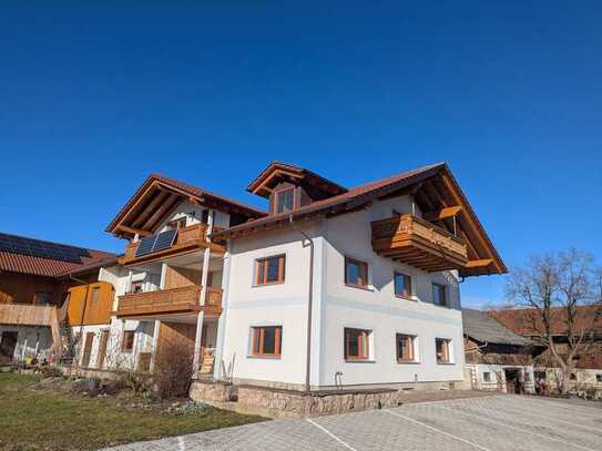 Modernisierte 5-Zimmer-Maisonettewohnung mit Balkon+Garten in Tuntenhausen-Antersberg