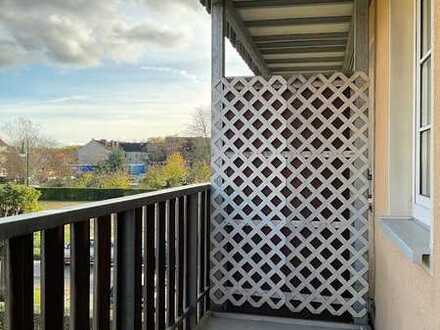 Hell und freundlich mit Balkon im Handwerkerviertel.