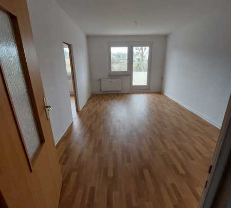 Schöne gut geschnittene 3-Zimmer-Wohnung mit Balkon in Gera