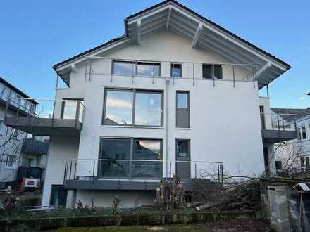 Neubau Erstbezug hochwertige 4-Zimmer-Wohnung mit S/W Balkon in Taunusstein