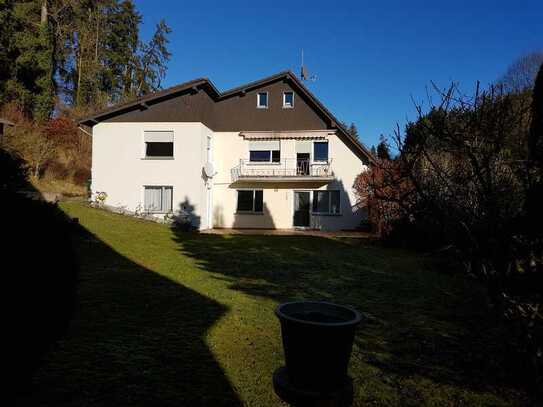 Renovierte 4-Zimmer-Wohnung mit Balkon + Gartenmitnutzung in Blankenheim