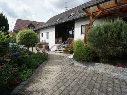 Attraktive 2-Zimmer-Dachgeschosswohnung mit EBK in Unterauerbach