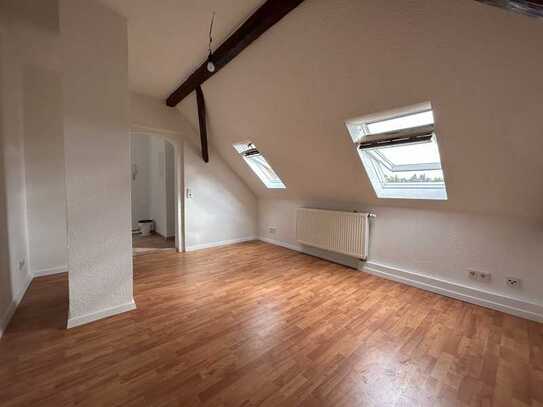Gemütliche, helle Dachgeschoss-Wohnung