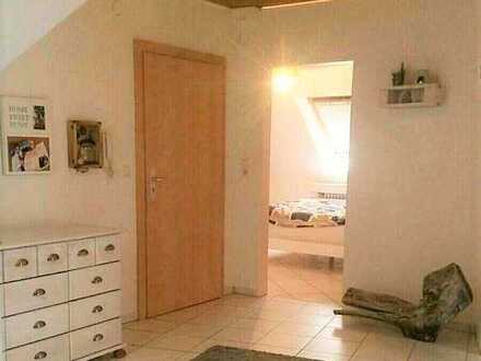 Schöne Dachgeschosswohnung in der Mitte von Großostheim