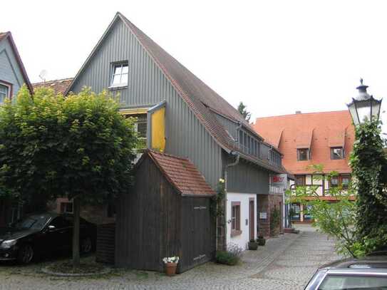 Neuwertige 3-Zimmer-Maisonette-Wohnung mit Balkon in Michelstadt