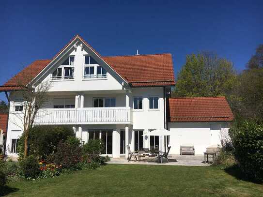 Schickes Doppelhaus mit weitläufigem Garten in Starnberg