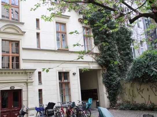 TOP ADRESSE IN PRENZLAUER BERG - SCHÖNER ALTBAU MIT CHARME & HERZ - ZUR ZEIT VERMIETET