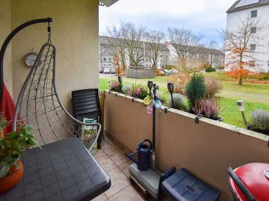 Sehr schöne, helle Hochparterrewohnung mit sonnigem Balkon im Heidberg!