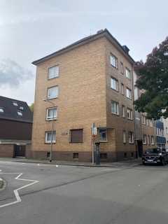 Tolle City - Wohnung mit großem Balkon im 1 . OG