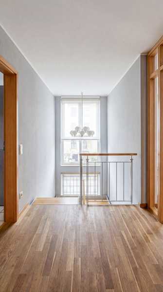 Lichtdurchflutete Maisonette-Rarität in Neu-Ehrenfeld – Provisionsfrei & 2 Stellplätzen