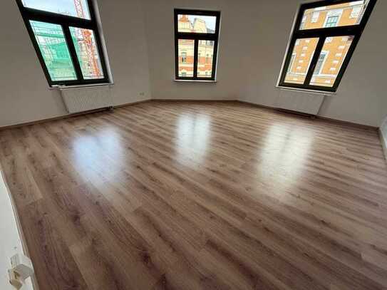 Großes Wohnzi. - begehbarer Kleideschrank - 3. OG u.v.m.