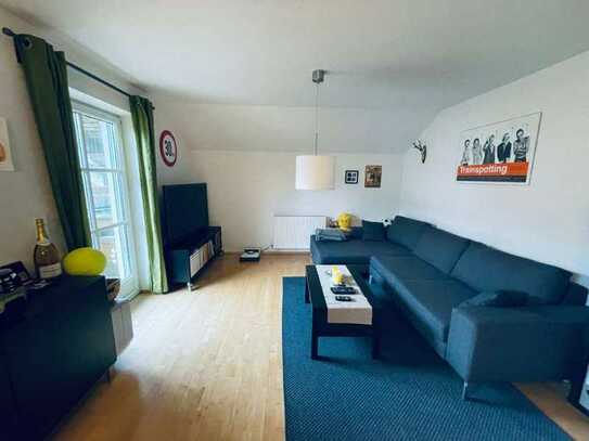 Freundliche und sanierte 2-Zimmer-Wohnung mit Balkon und Einbauküche in Neubrandenburg