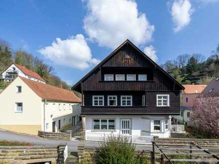 Vielfältiges Immobilienangebot: Mehrfamilienhaus mit 4 Wohnungen plus Nebenhaus mit 2 Wohnungen!