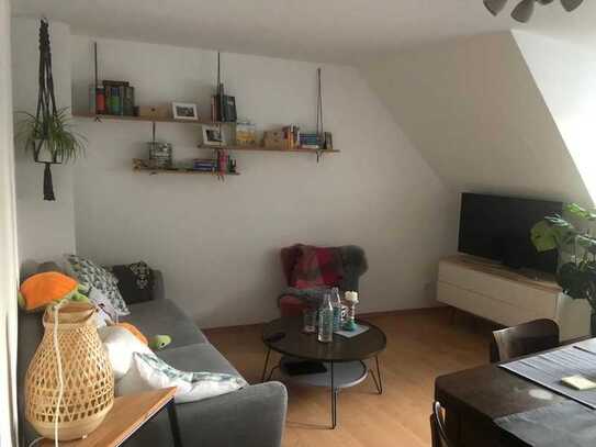 Helle 3 Zimmer Wohnung mit Balkon