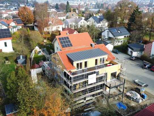 Herrliche 4-Zimmer-Maisonette-Wohnung mit gehobener Ausstattung mit Dachterrasse in Krumbach