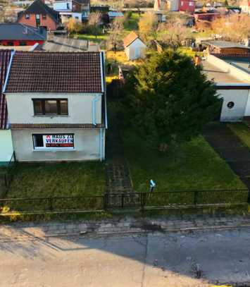 DHH mit großem Grundstück in Wassernähe