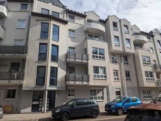 Wohnen Sie in einer schönen 3-Raum-Wohnung mit Balkon, EBK*, TG- Stellplatz in Magdeburg Stadtfeld