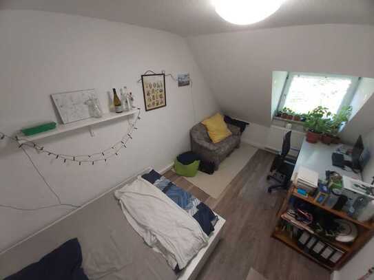 Schönes Zimmer in 3er WG zur Zwischenmiete