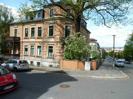 Möblierte ruhige und sonnige 2 Raumwohnung / Balkon/ san. Altbau DD-Plauen