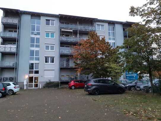 Singles, Pendler, Azubis aufgepast - 1R-WE mit EB-Küche und Balkon, 32 m², ab 01.04.2025