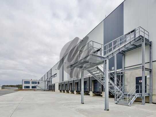 KEINE PROVISION ✓ RAMPE + EBEN ✓ Lager-/Logistik (20.000 m²) & Büro-/Mezzanine (2.000 m²)