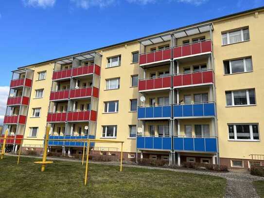++3-Raumwohnung mit Balkon und Wannenbad++